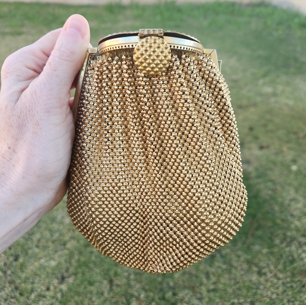1930s unique Schiaparelli Whiting And Davis Mesh Bag